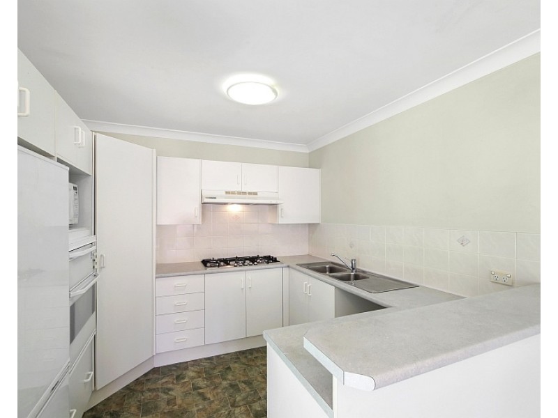 11 Wixstead Close, Point Clare NSW 2250