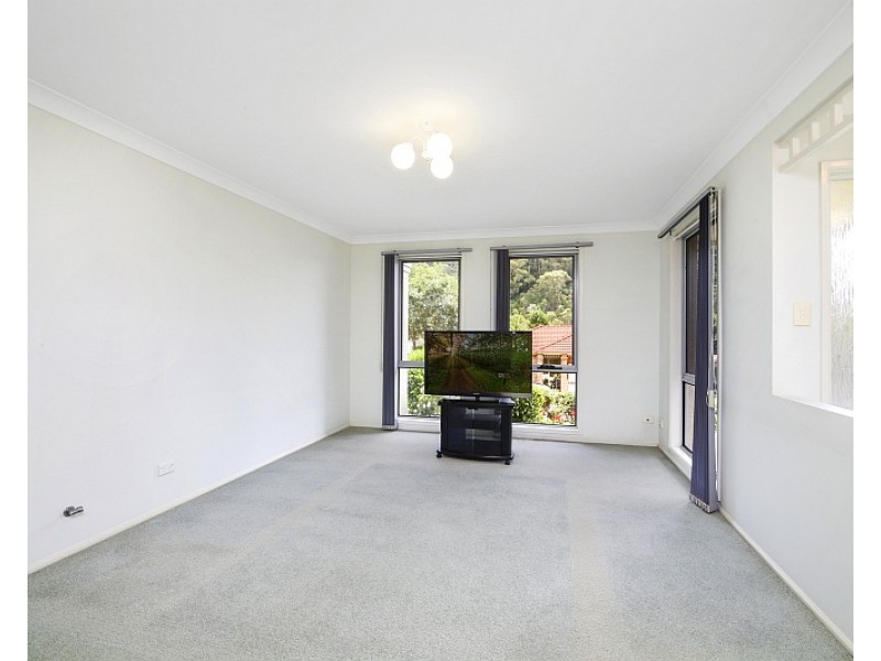 11 Wixstead Close, Point Clare NSW 2250
