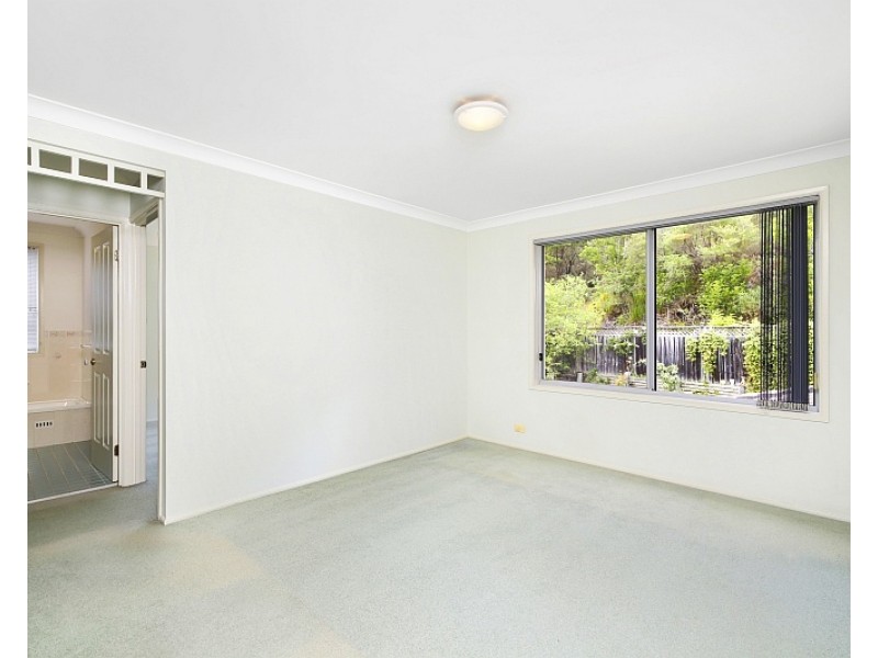 11 Wixstead Close, Point Clare NSW 2250