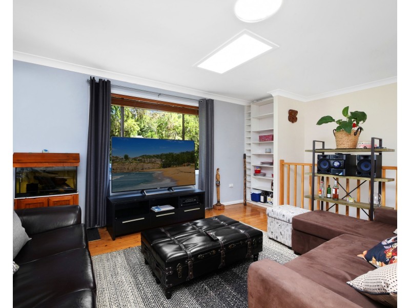 15 Welwyn Grove, Point Clare NSW 2250