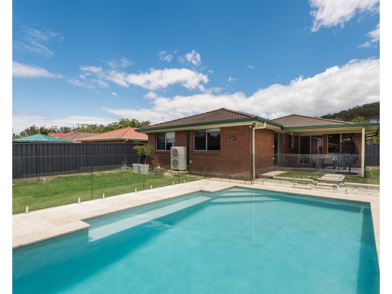 29 Manooka Road, Point Clare NSW 2250