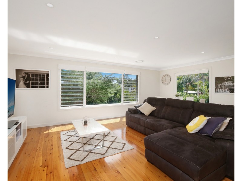 16 Lakewood Avenue, Green Point NSW 2251