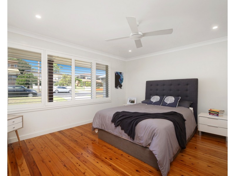 16 Lakewood Avenue, Green Point NSW 2251