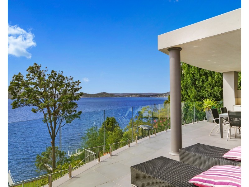 25 Coogee Road, Point Clare NSW 2250