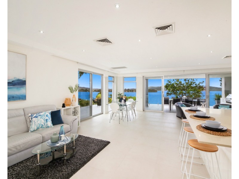 25 Coogee Road, Point Clare NSW 2250