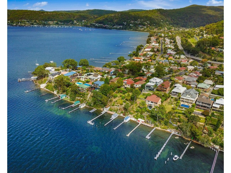 25 Coogee Road, Point Clare NSW 2250