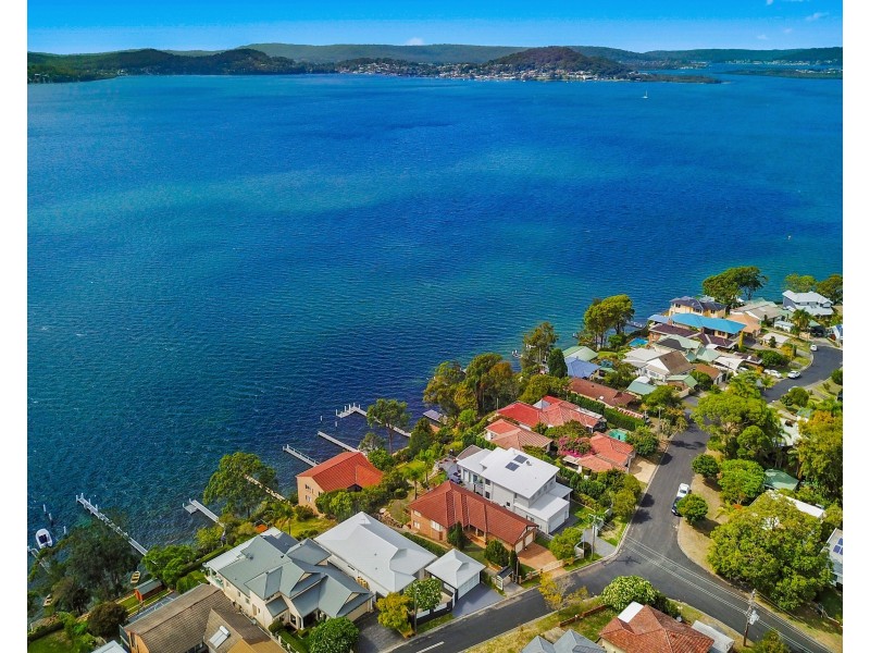 25 Coogee Road, Point Clare NSW 2250