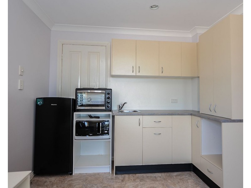 21b Penang Street, Point Clare NSW 2250