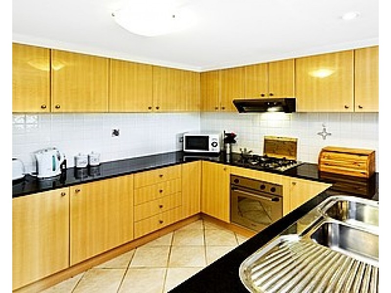 2/92 John Whiteway Drive, Gosford NSW 2250