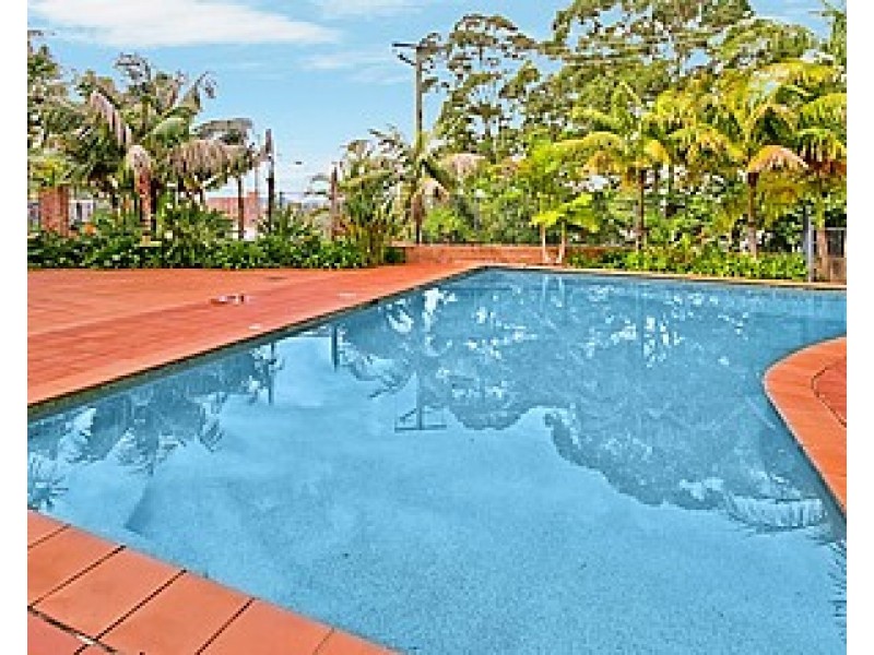 2/92 John Whiteway Drive, Gosford NSW 2250