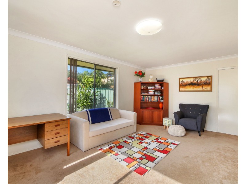 32 Golden Avenue, Point Clare NSW 2250