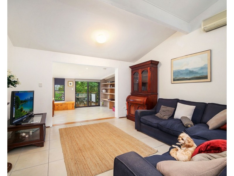 50 Premier Way, Bateau Bay NSW 2261