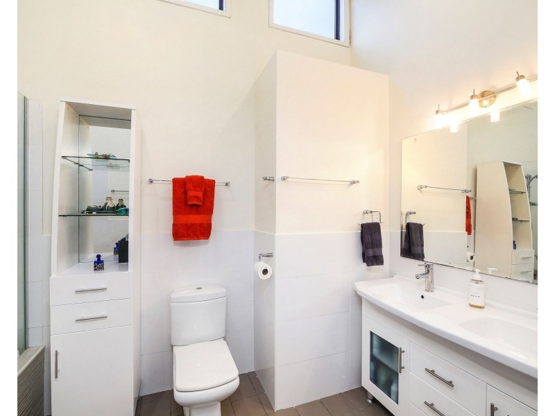 50 Premier Way, Bateau Bay NSW 2261