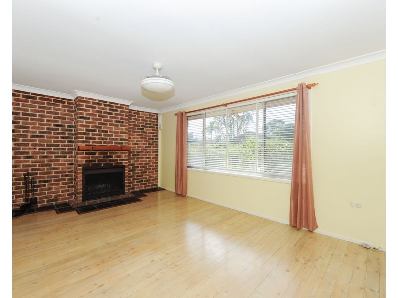 12 Matthews Parade, Point Clare NSW 2250