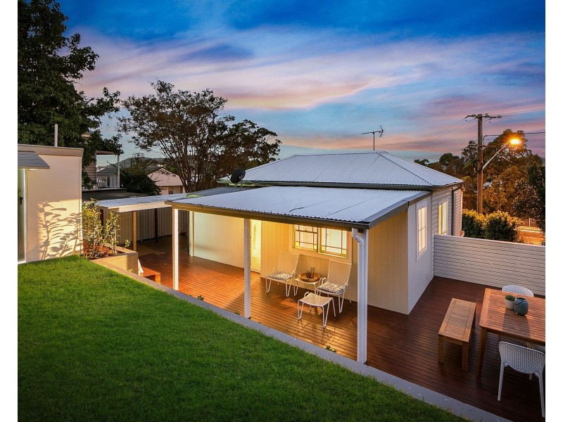 25 Brisbane Water Drive, Point Clare NSW 2250