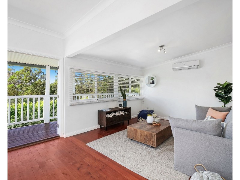 25 Brisbane Water Drive, Point Clare NSW 2250