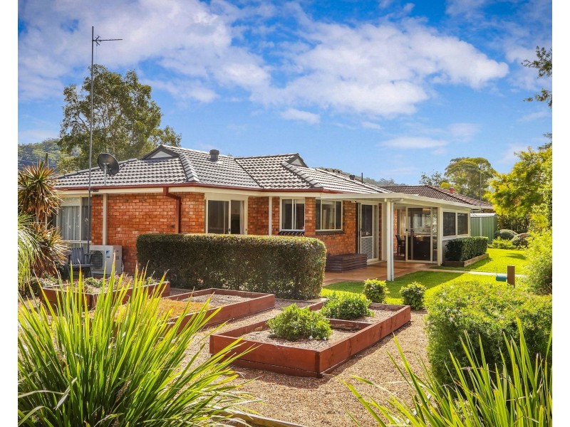 8 Gurra Close, West Gosford NSW 2250