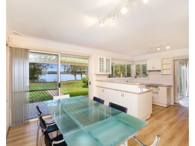 8 Gurra Close, West Gosford NSW 2250