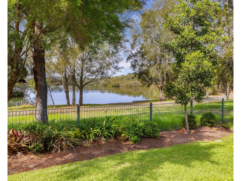 8 Gurra Close, West Gosford NSW 2250