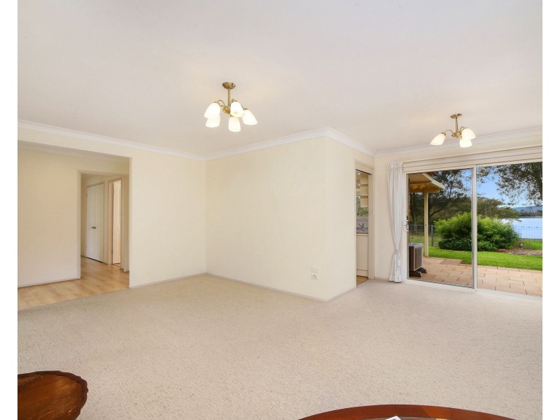 8 Gurra Close, West Gosford NSW 2250
