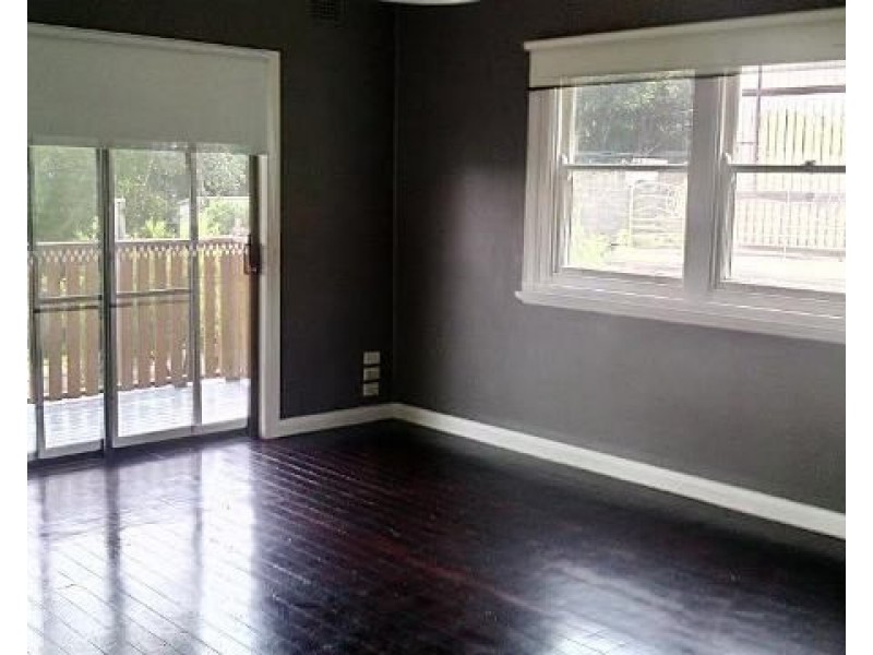 9 Scott Street, Point Clare NSW 2250