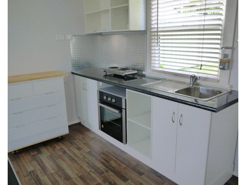 25 Nioka Avenue, Point Clare NSW 2250