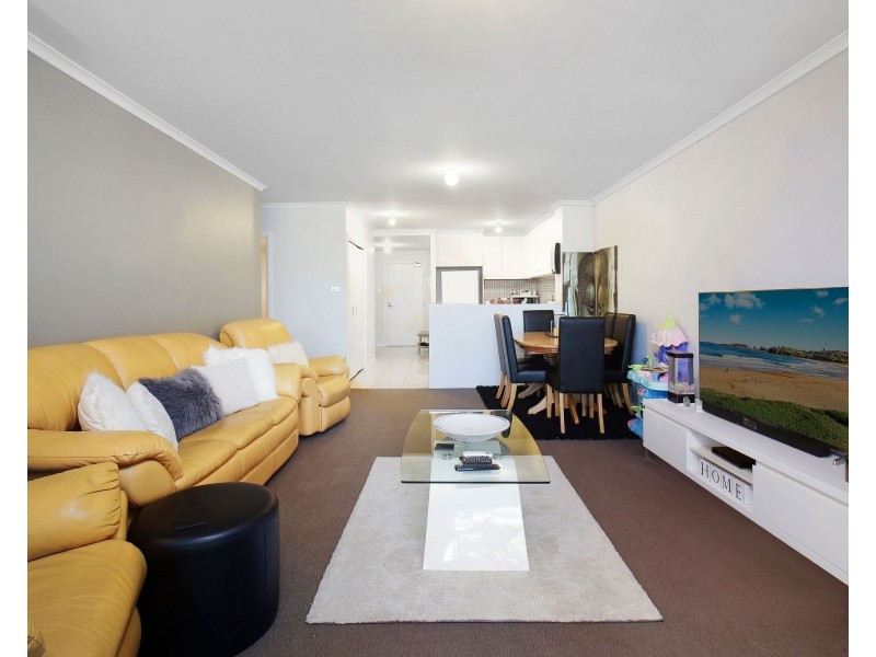 333/80 John Whiteway Drive, Gosford NSW 2250