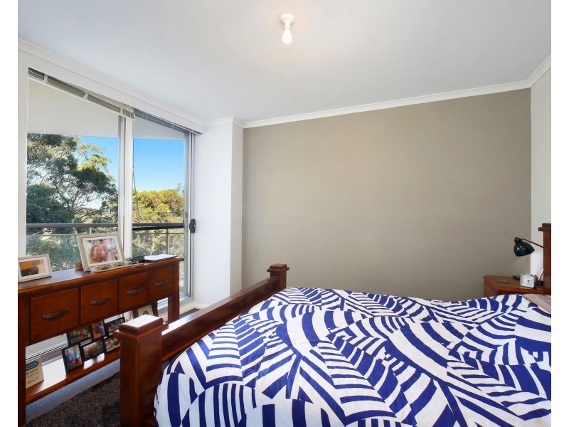 333/80 John Whiteway Drive, Gosford NSW 2250