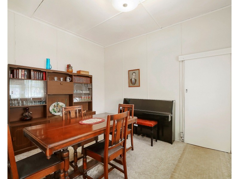 3 Coogee Road, Point Clare NSW 2250