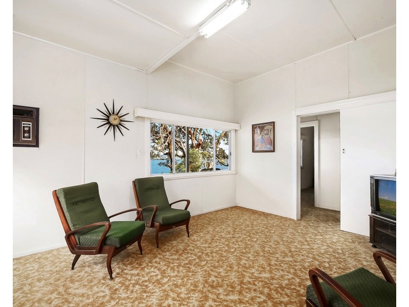 3 Coogee Road, Point Clare NSW 2250