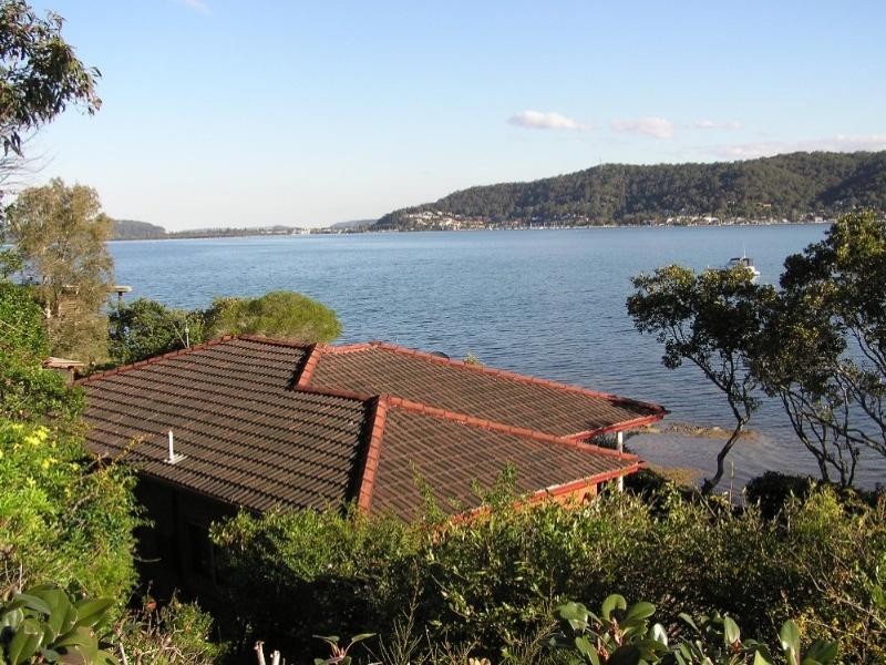 14 Noonan Point Avenue, Point Clare NSW 2250