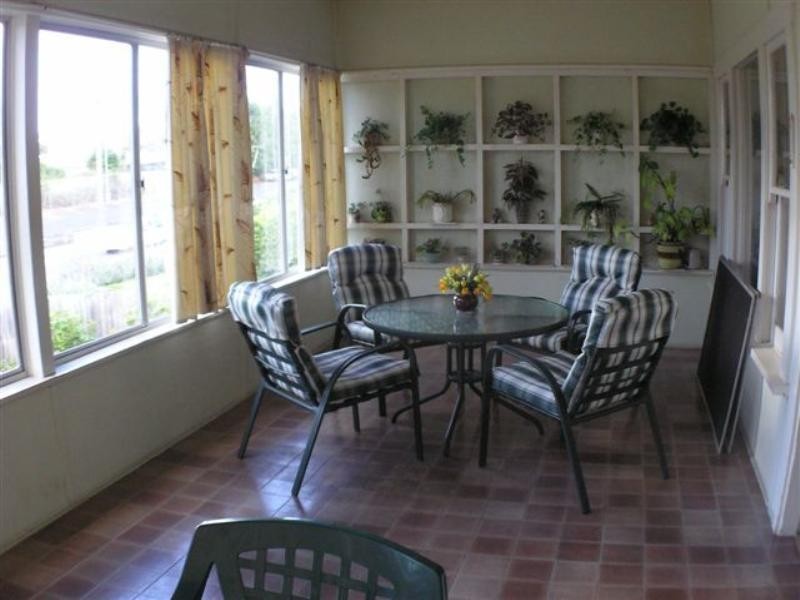 65 Brisbane Water Drive, Point Clare NSW 2250