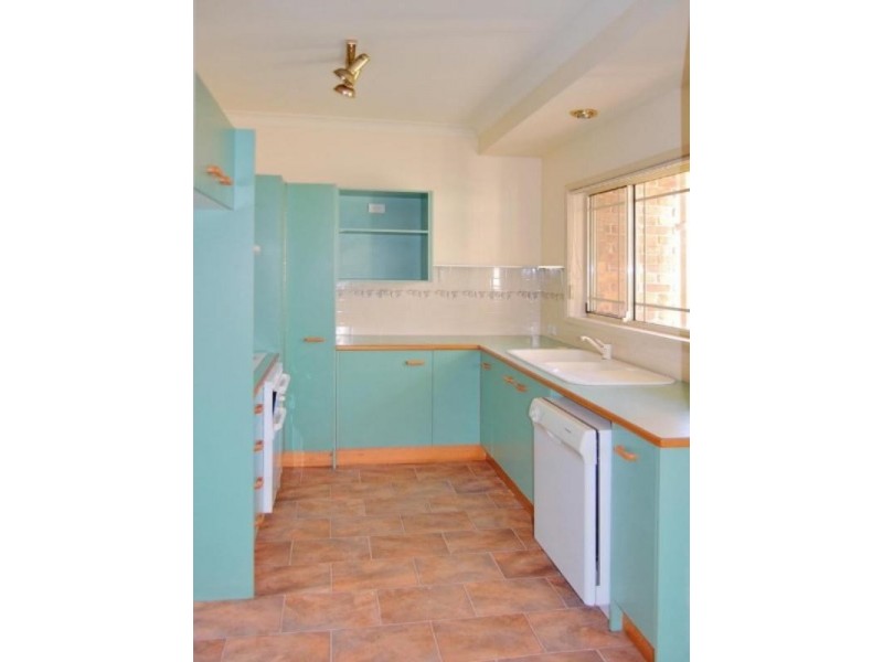 3/11 Broadwater Street, Point Clare NSW 2250