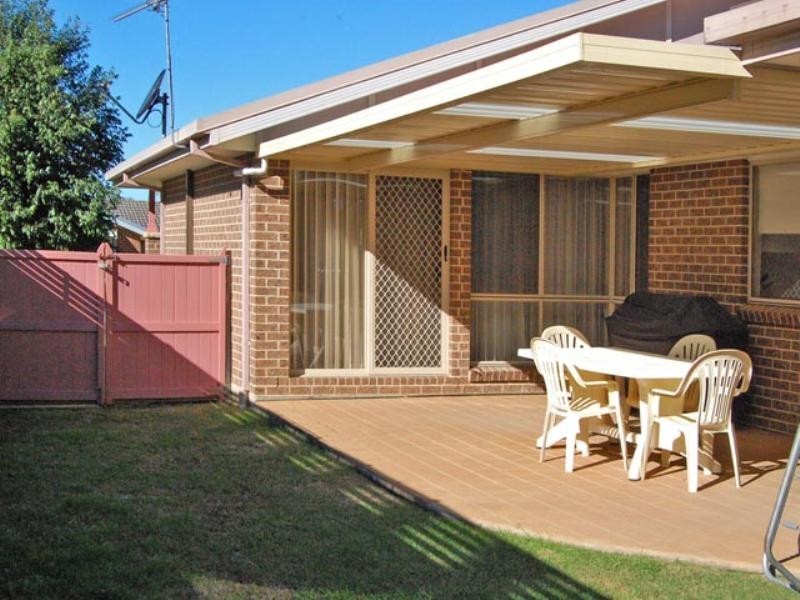 6 Singleton Road, Point Clare NSW 2250