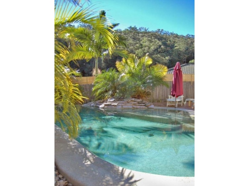 6 Singleton Road, Point Clare NSW 2250