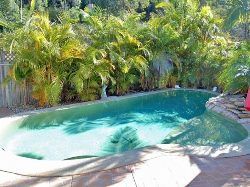 6 Singleton Road, Point Clare NSW 2250