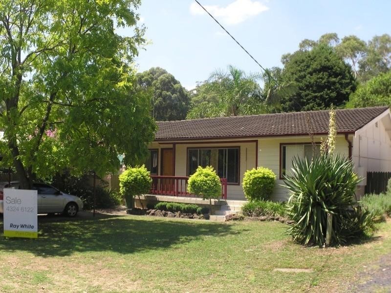 2 Koolinda Avenue, Point Clare NSW 2250