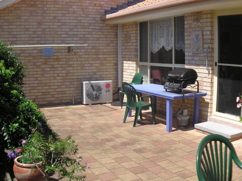 2/15 Greene Street, Woy Woy NSW 2256