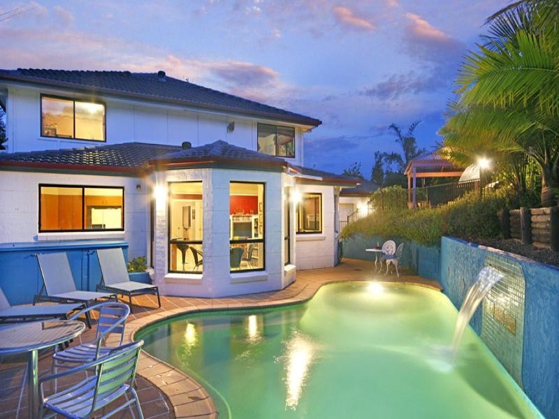 1a Oxley Place, Point Clare NSW 2250