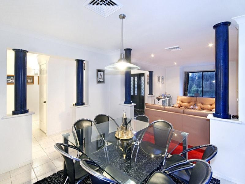 1a Oxley Place, Point Clare NSW 2250
