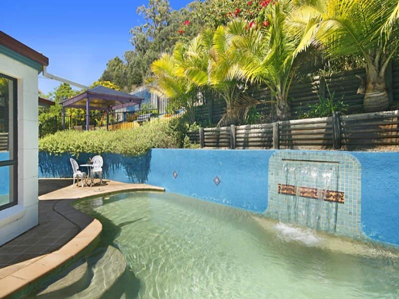1a Oxley Place, Point Clare NSW 2250