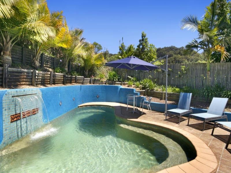 1a Oxley Place, Point Clare NSW 2250