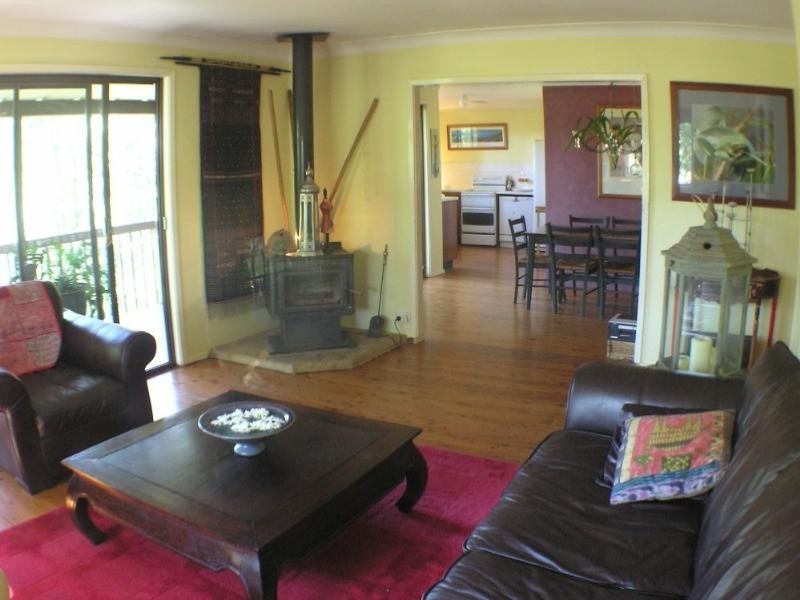 13 Coral Tree Place, Point Clare NSW 2250