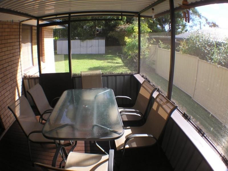 20 Jindalee Avenue, Point Clare NSW 2250