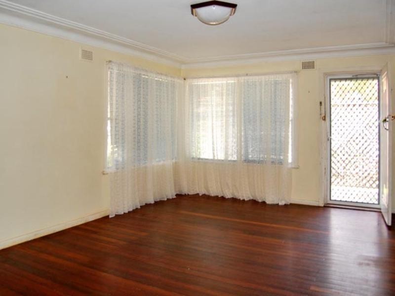 198 Brisbane Water Drive, Point Clare NSW 2250