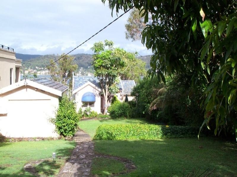 20 Albany Street, Point Frederick NSW 2250
