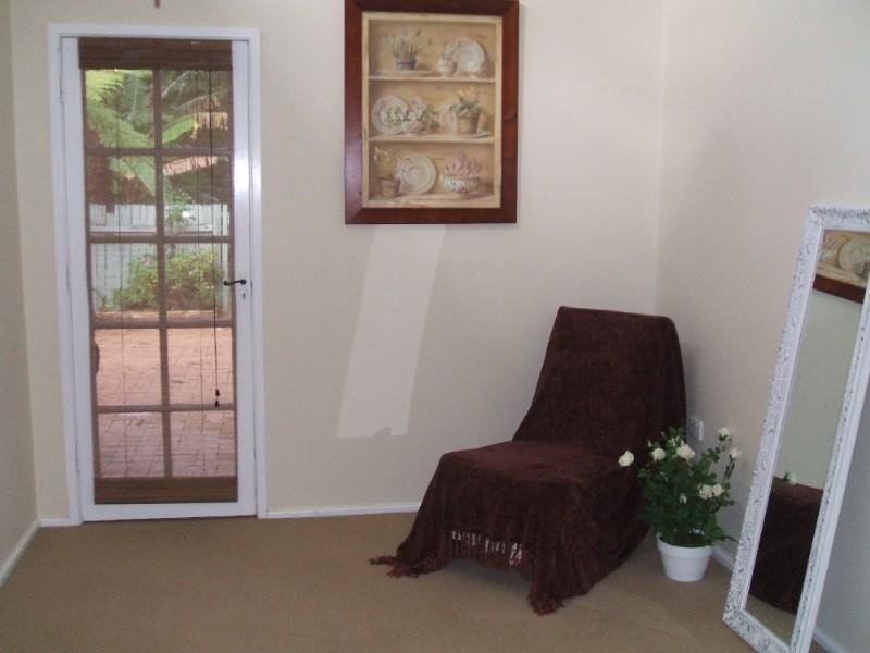 18 Wendy Drive, Point Clare NSW 2250