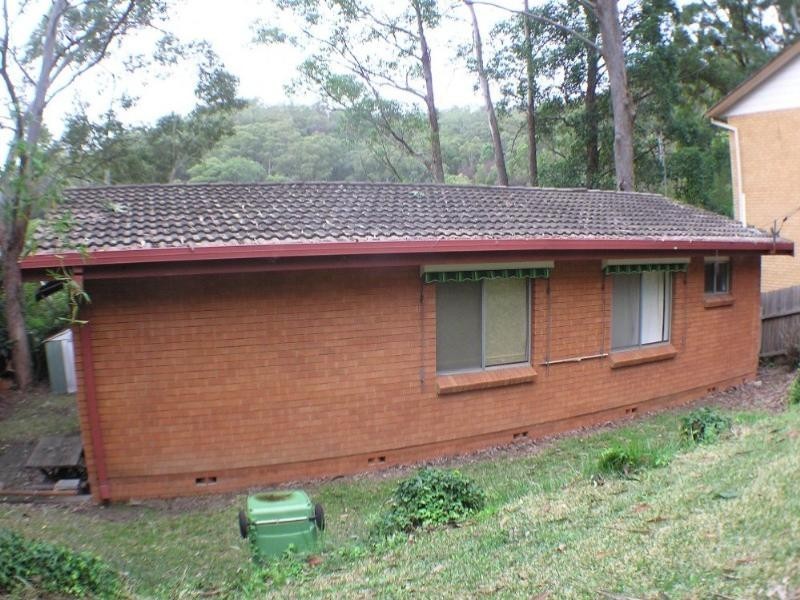 7 Coral Tree Place, Point Clare NSW 2250