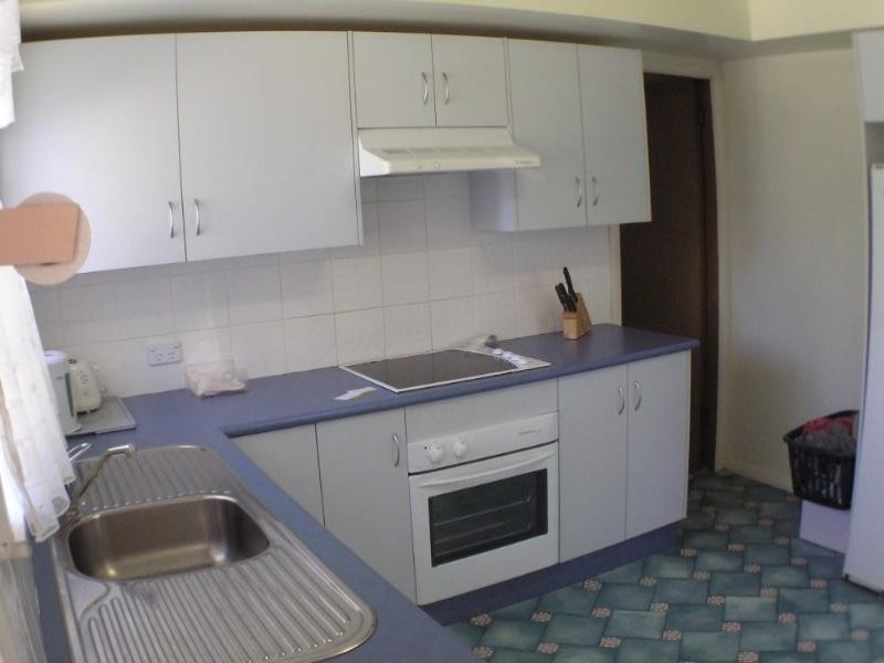 2 Jindalee Avenue, Point Clare NSW 2250