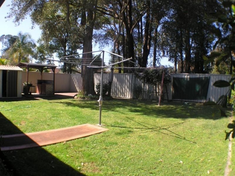 18 Sunshine Drive, Point Clare NSW 2250